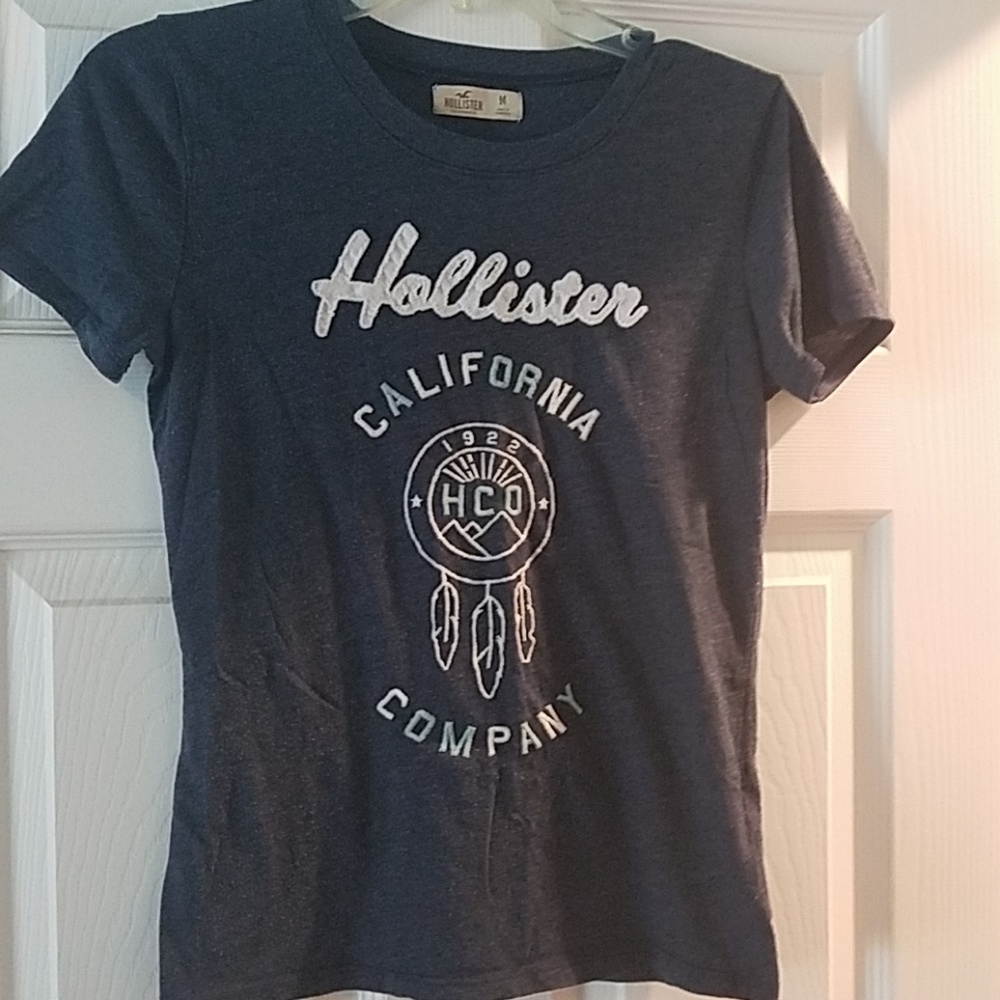 Hollister tshirt